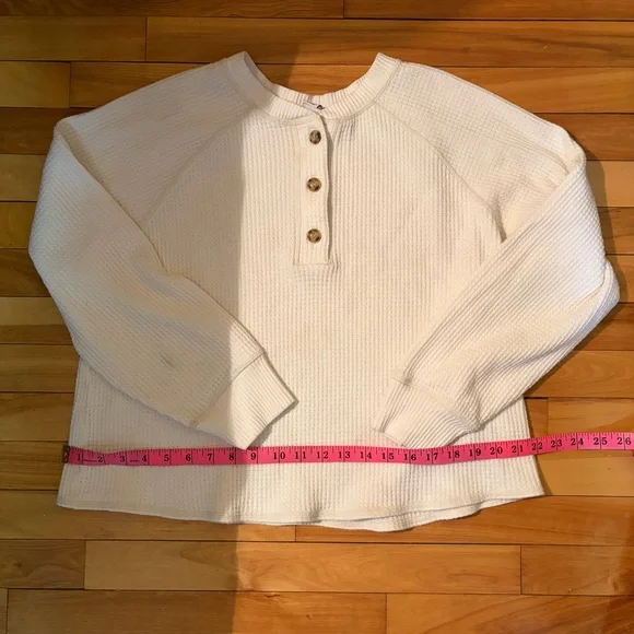 Old Navy Plush-Knit Waffle Henley – Large – Long Sleeve - Picture 7 of 9